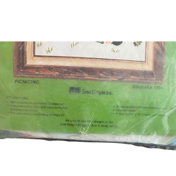 Vintage Sew Simple Inc. Raggedy Ann & Andy Crewel Kit Picnicing Craft Art - Picture 3 of 4
